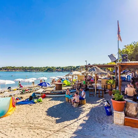 2 Bedroom Cozy In Apartmán Medulin