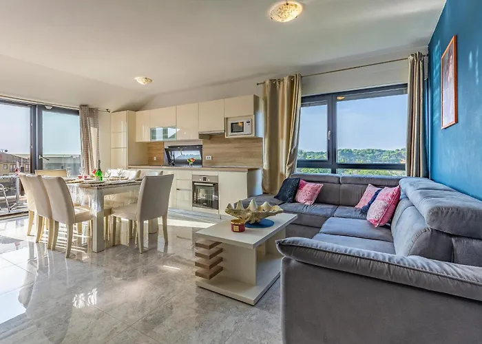 2 Bedroom Cozy In 公寓