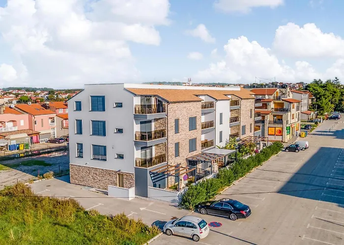 公寓 2 Bedroom Cozy In *